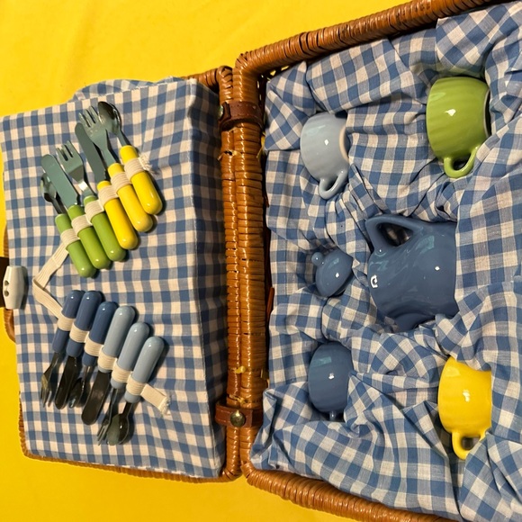 Children’s play picnic set - Picture 3 of 4